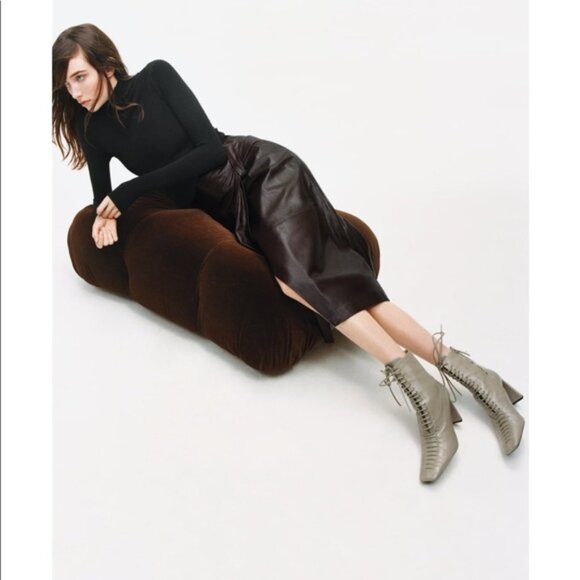 Zara Block Heel Gray Lace-Up Ankle Square Toe Sheepskin Boots - Picture 4 of 15